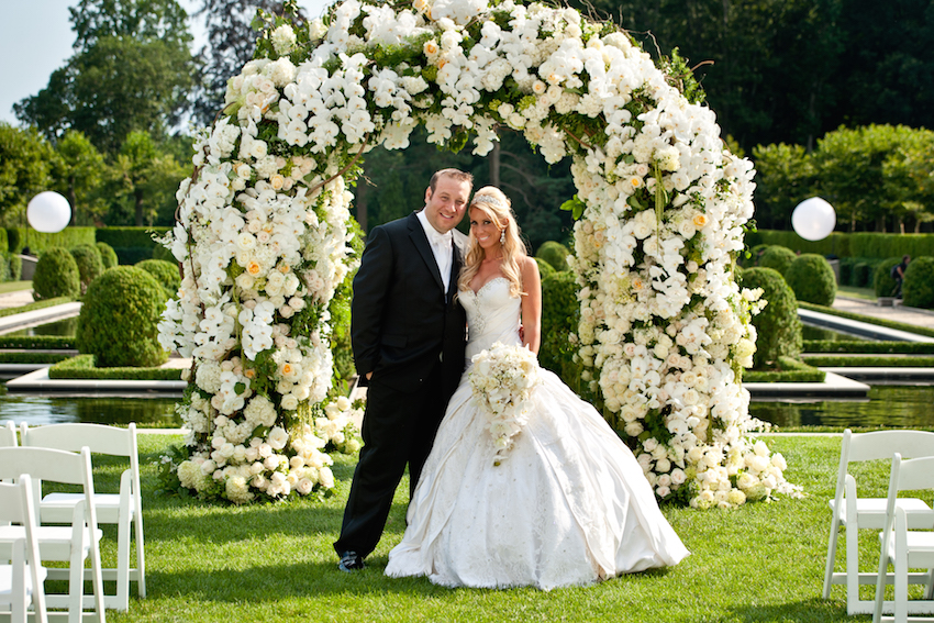 15 Ways To Honor Late Loved Ones At Your Wedding