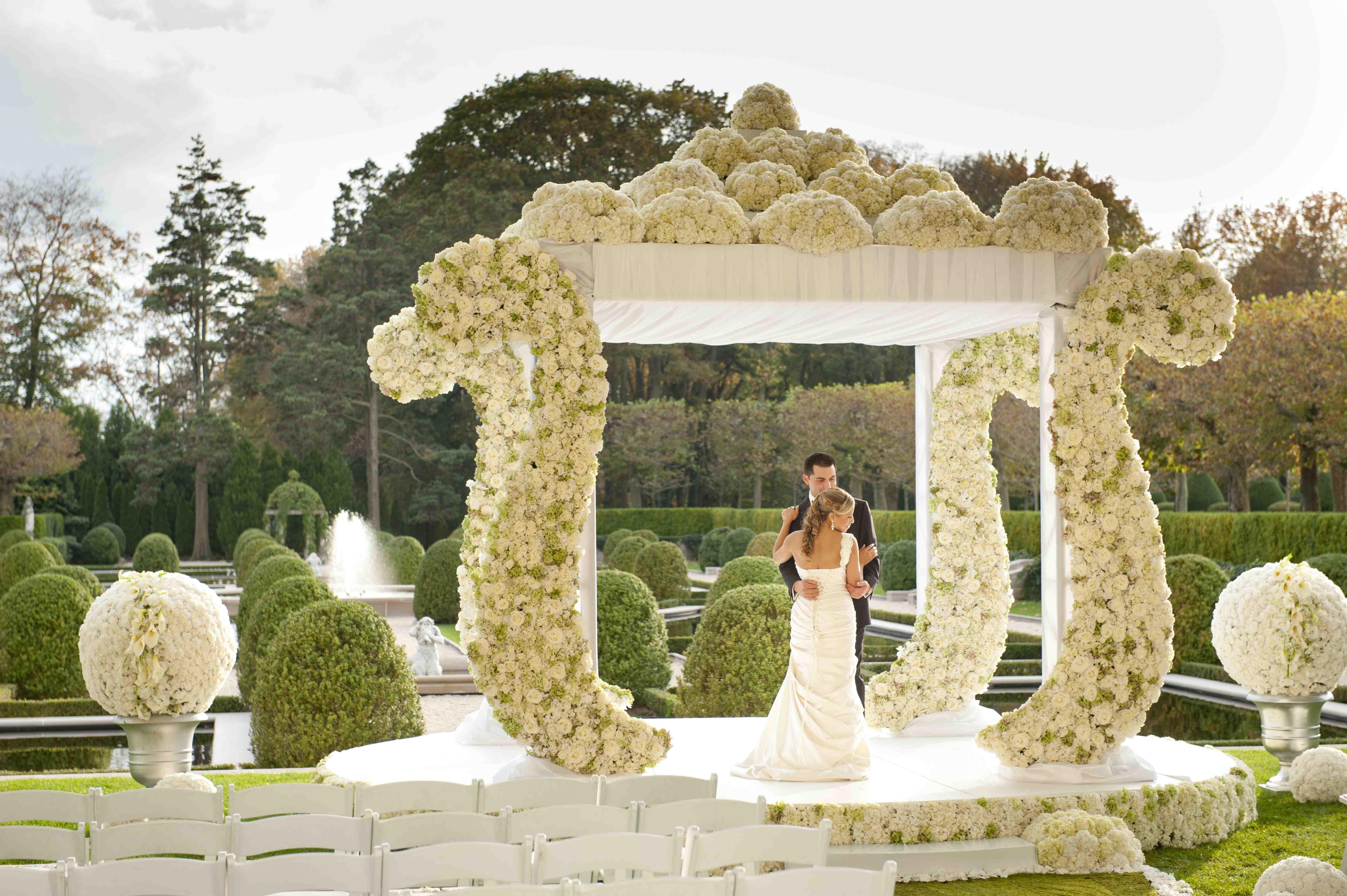 15 Hydrangea Flower Arrangements For Your Wedding