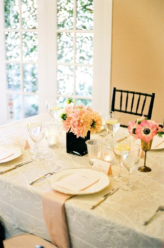 Peach, Black, and Ivory Tablescape tablescape-with-ivory-linens-and-peach-accents