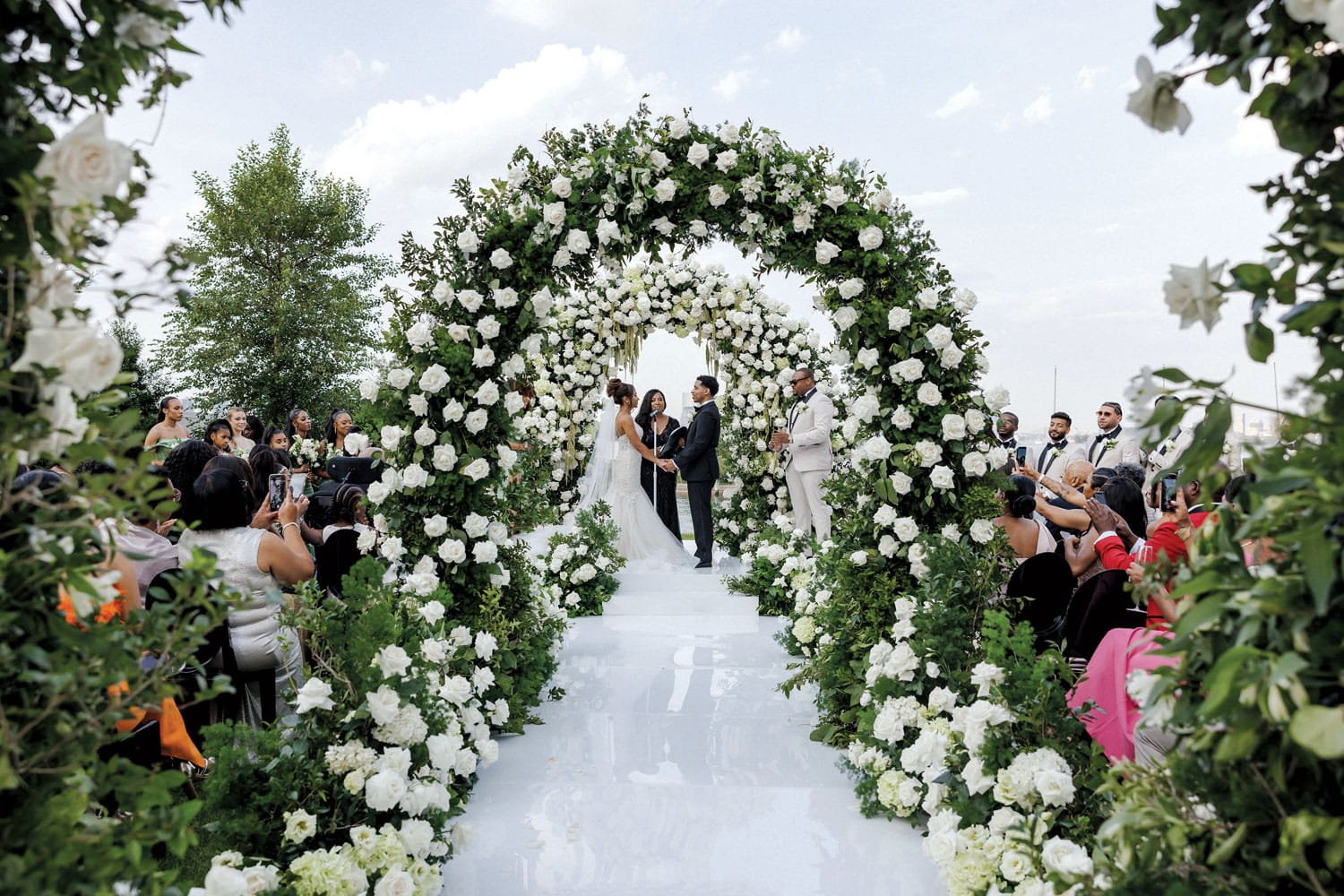 insideweddings.com - Wedding Experts Share the Latest Trends & Planning Tips for 2026 & Beyond