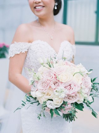 Blush & Ivory Garden Rose Bouquet