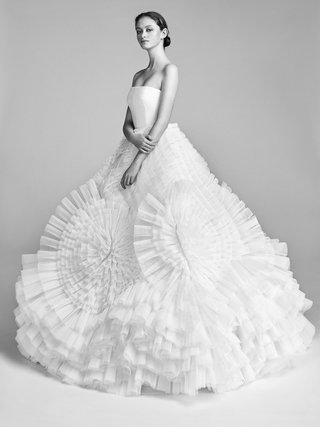 Look 6: VRM045 by Viktor&Rolf look-6-vrm045-by-viktor-rolf-couture-ball-gown-with-elaborate-pleated-swirl-tulle-skirt