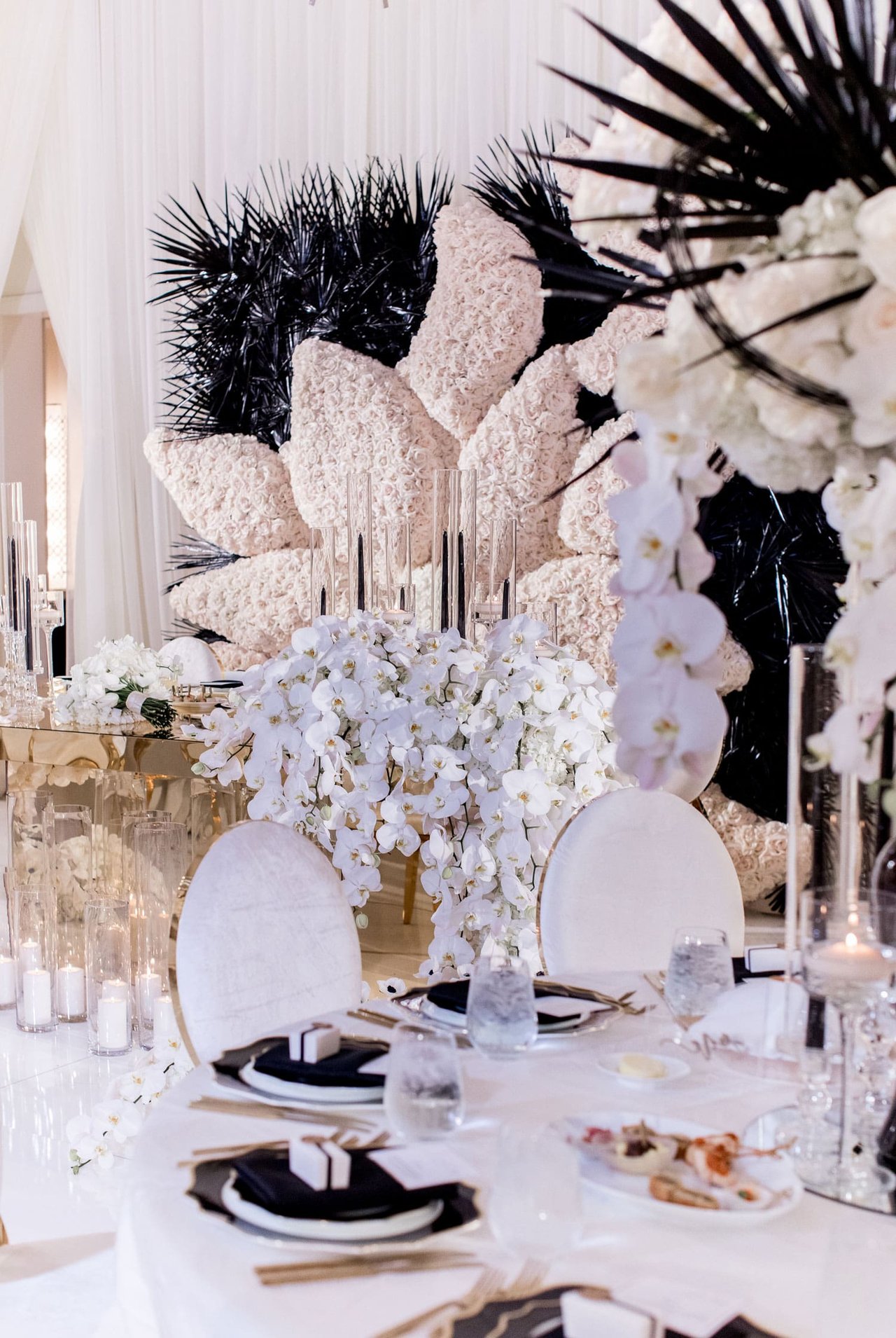 Modern Guest Tables & Unique Sweetheart Table