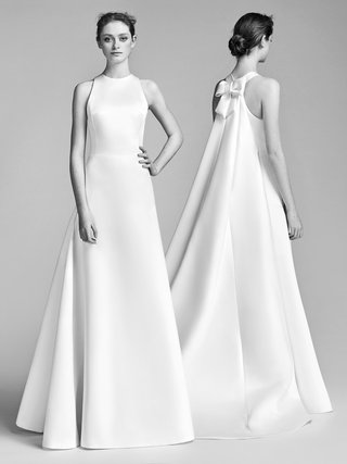 Look 4: VRM043 by Viktor&Rolf look-4-vrm043-by-viktor-rolf-watteau-train-gown-high-neck-wedding-dress