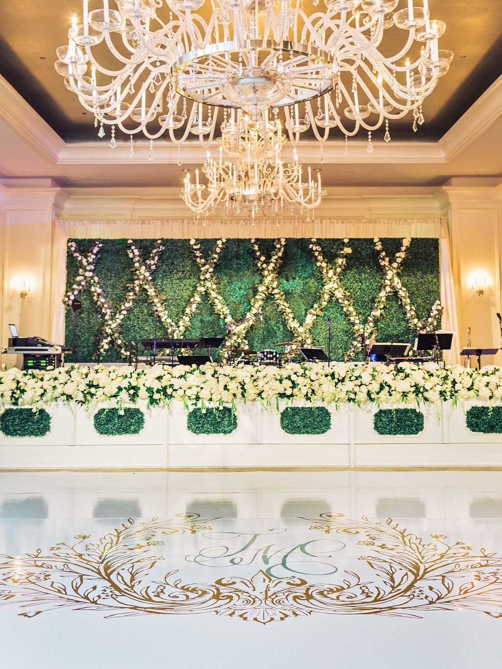 Elegant Band Stage & Dance Floor