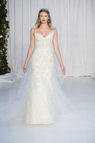 Gwendolyn by Anne Barge anne-barge-fall-2018-corseted-ballerina-bodice-fit-and-flare-tulle-chantilly-lace-beading