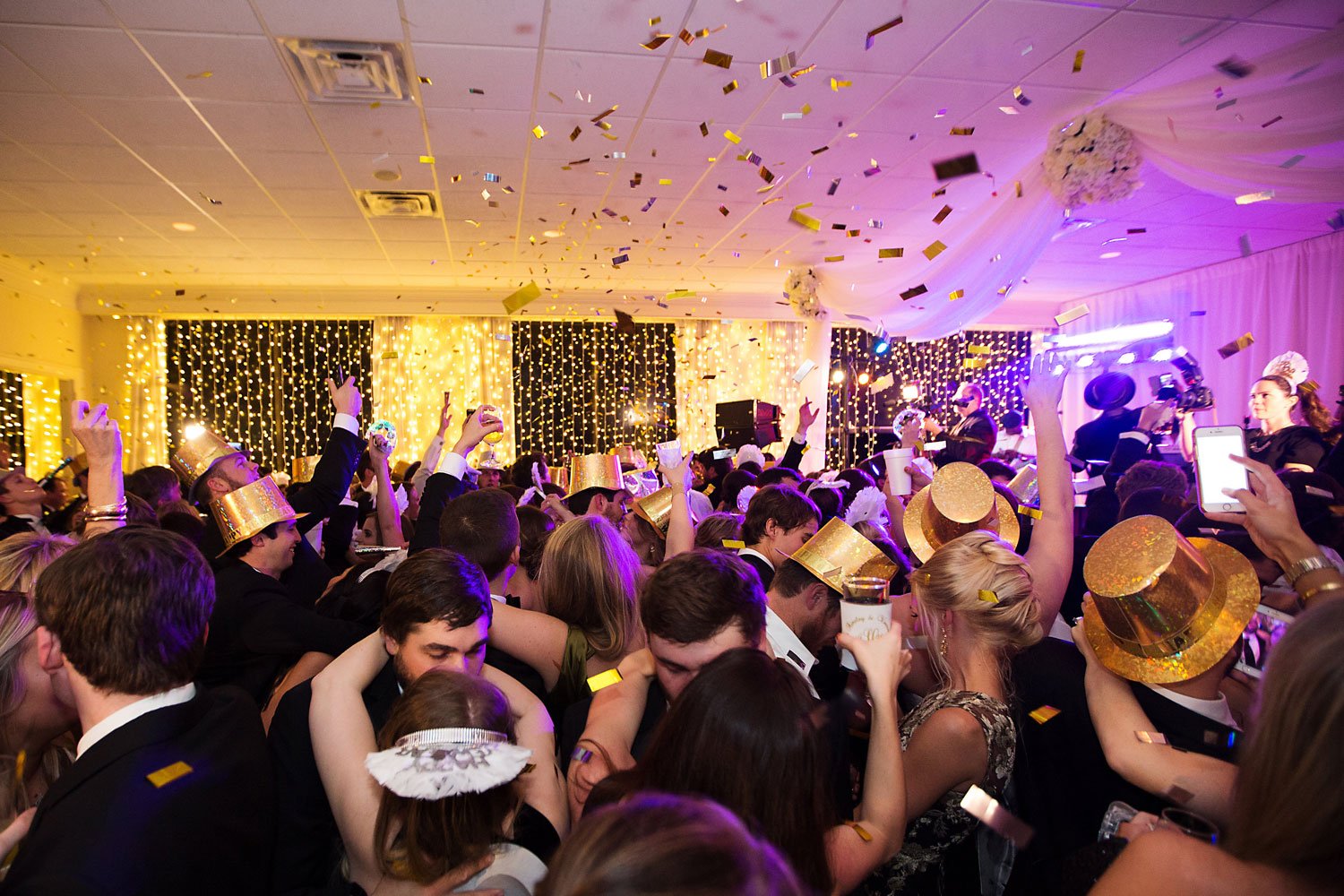 Confetti in Air for NYE Wedding