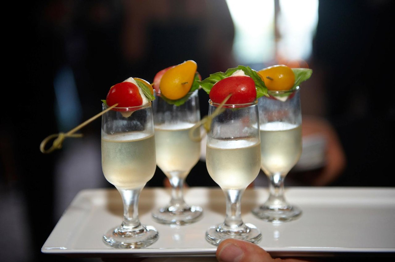 Champagne and Hors D'oeuvres