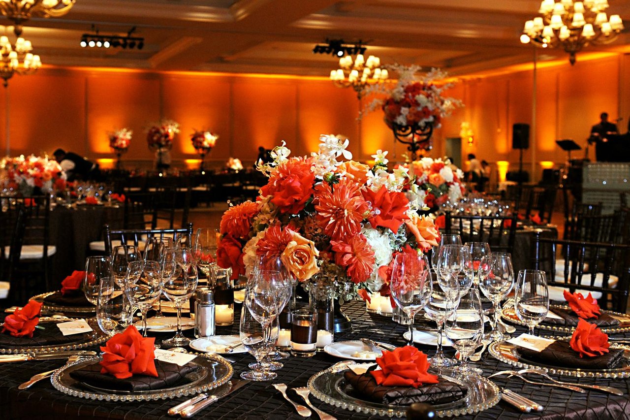 Bright Orange Reception Décor