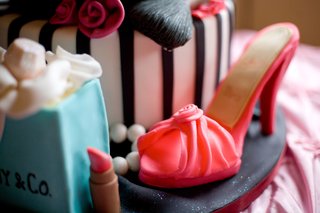 Pink Shoe on Base of Cake pink-heel-and-tiffany-bag-on-cake-base