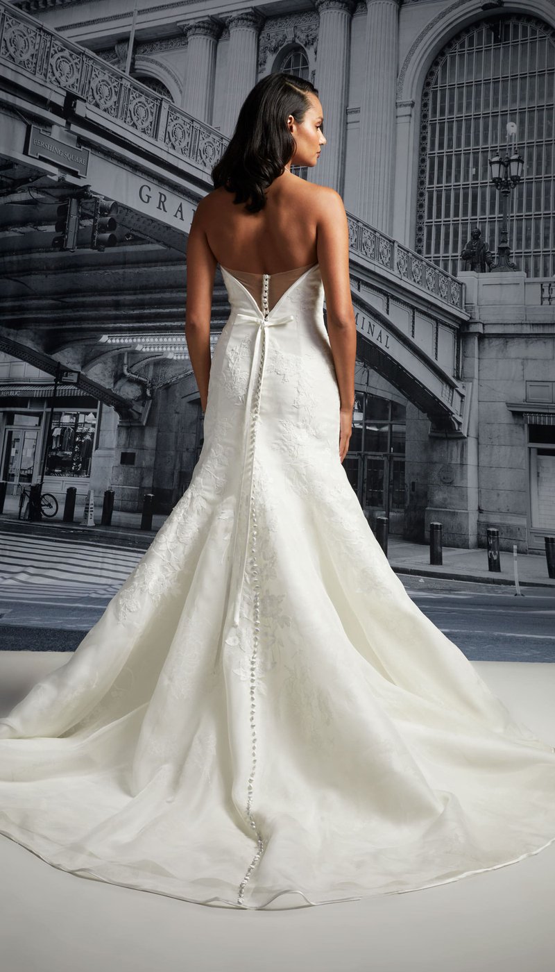 Back of "Bryant" by Mark Ingram Bride