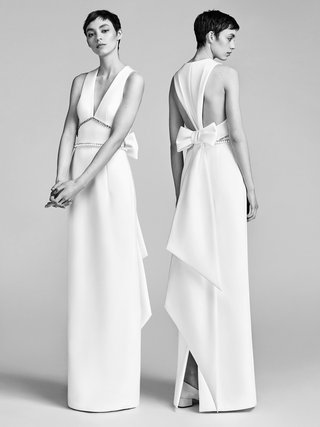 Look 3: VRM042 by Viktor&Rolf look-3-vrm042-by-viktor-rolf-inverted-v-back-column-gown-with-bow-embroidery-border