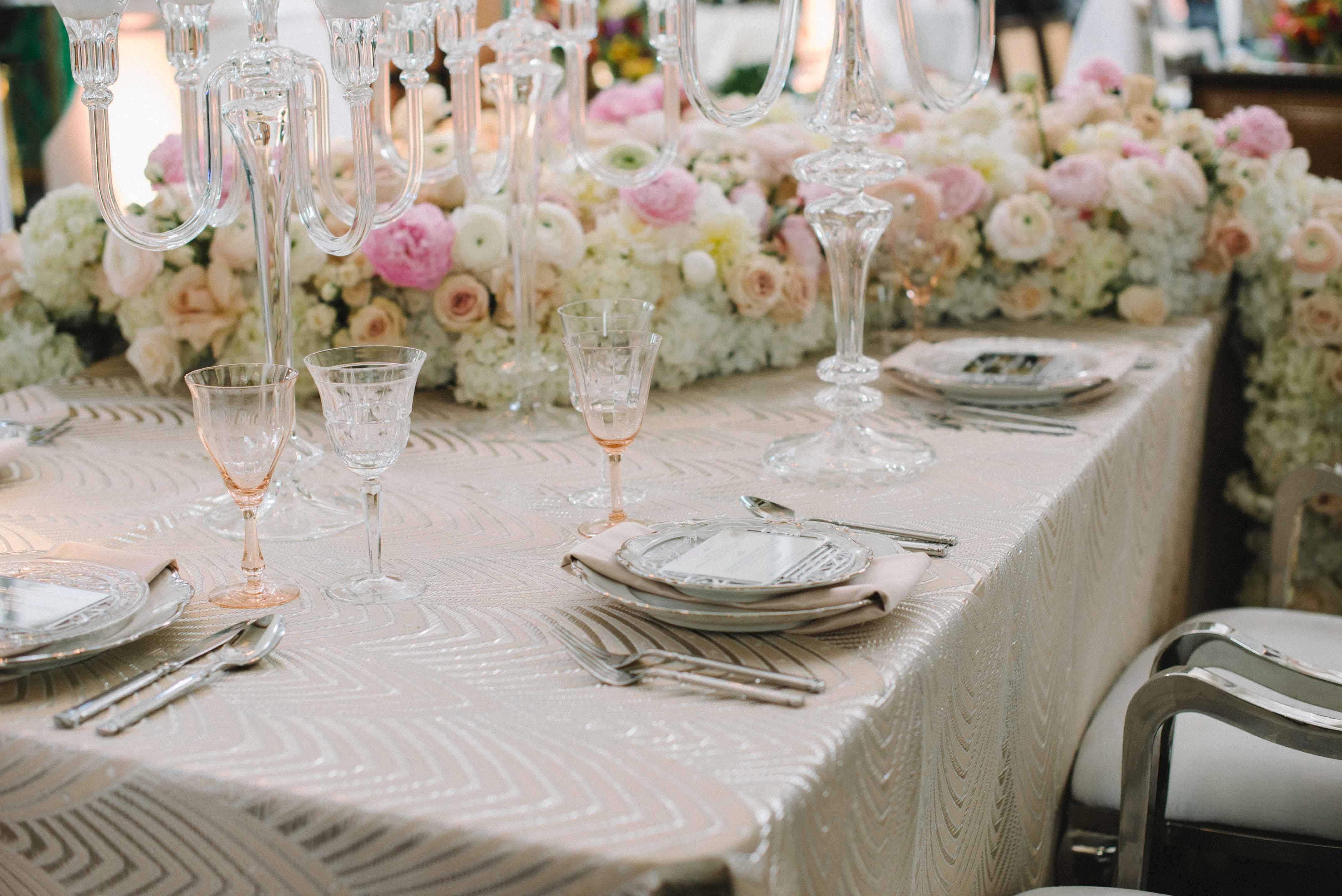 Elegant Patterned Linens