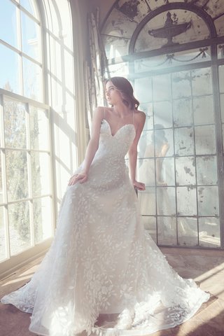 "Olivie" by Sareh Nouri sareh-nouri-spring-2019-swan-lake-collection-wedding-dress-olivie-spaghetti-strap-plunge-neck-gown